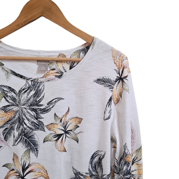 Chico's Cotton Blend Slub Floral Utility Sleeve Button Tee Size Large Tropical - Picture 8 of 12